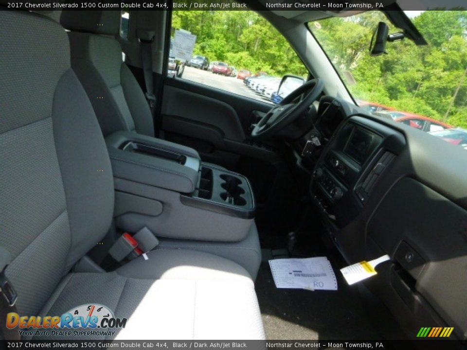 2017 Chevrolet Silverado 1500 Custom Double Cab 4x4 Black / Dark Ash/Jet Black Photo #10