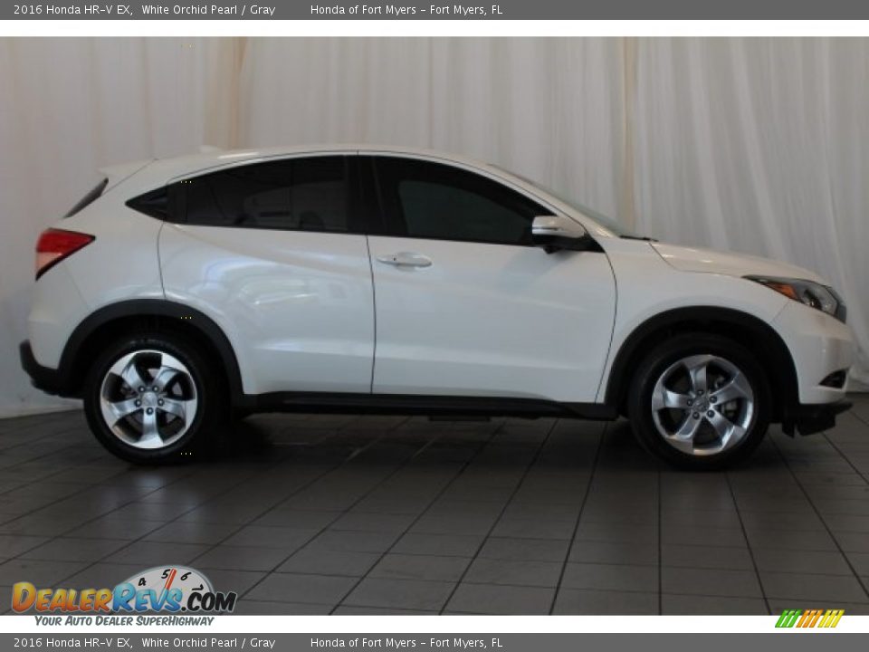 2016 Honda HR-V EX White Orchid Pearl / Gray Photo #2