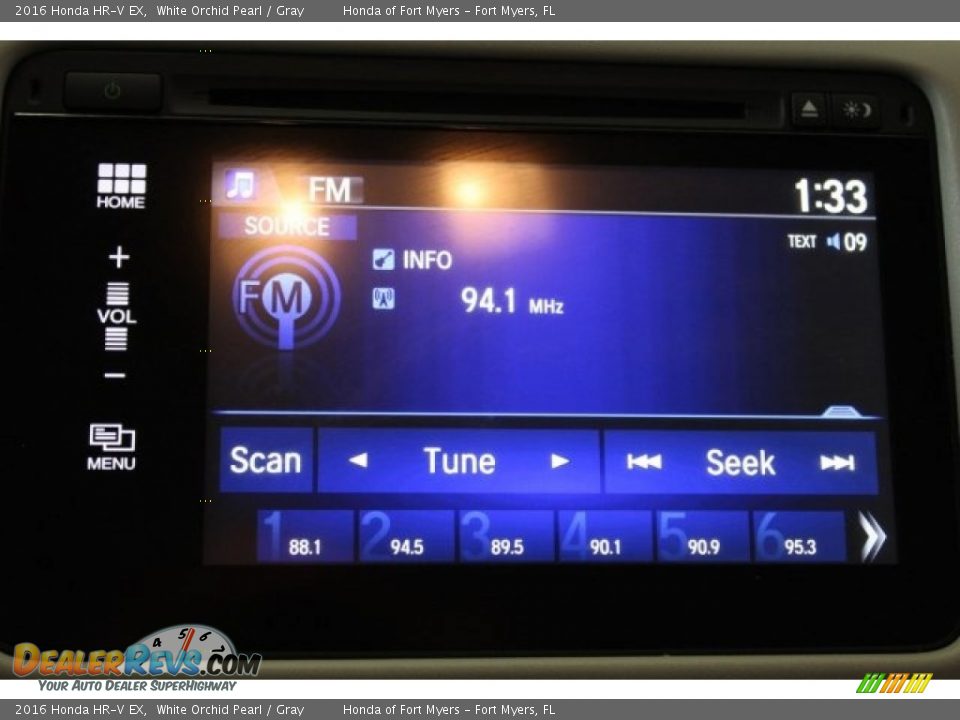 2016 Honda HR-V EX White Orchid Pearl / Gray Photo #18