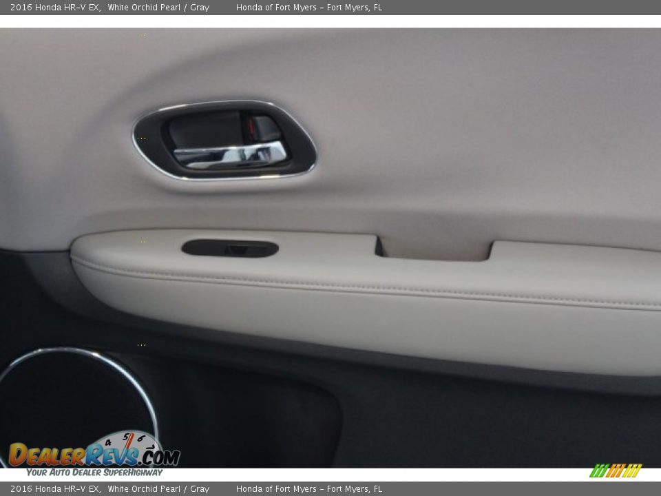 2016 Honda HR-V EX White Orchid Pearl / Gray Photo #32