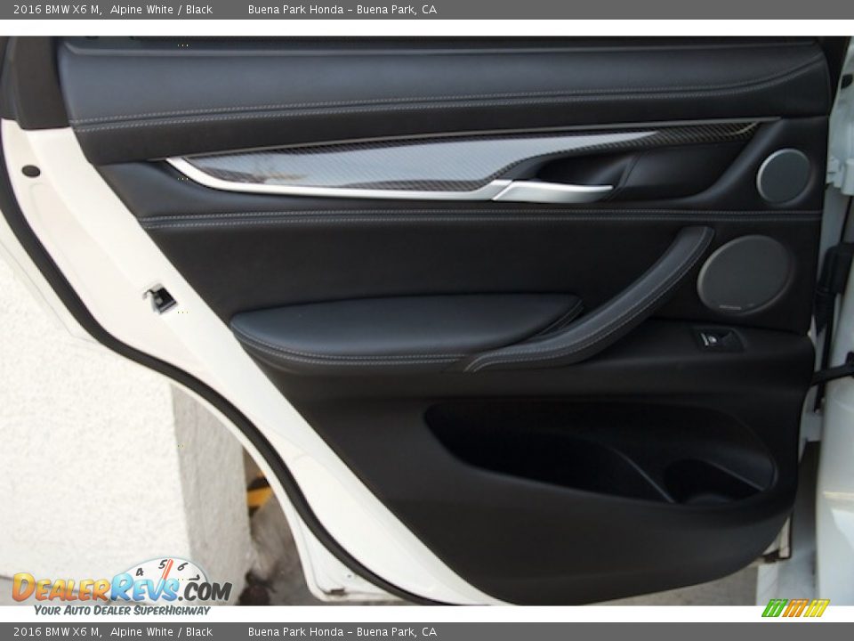 2016 BMW X6 M Alpine White / Black Photo #24