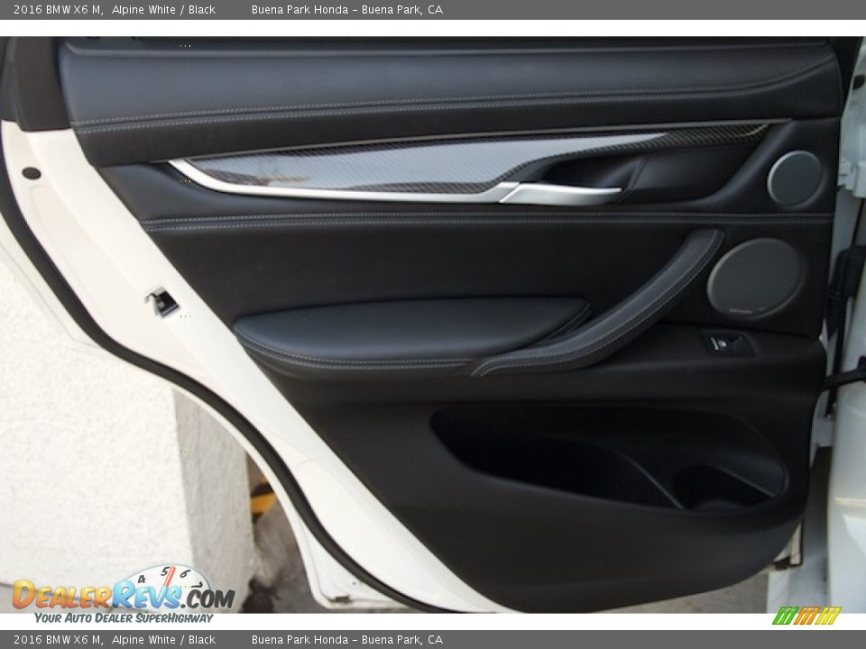 2016 BMW X6 M Alpine White / Black Photo #24