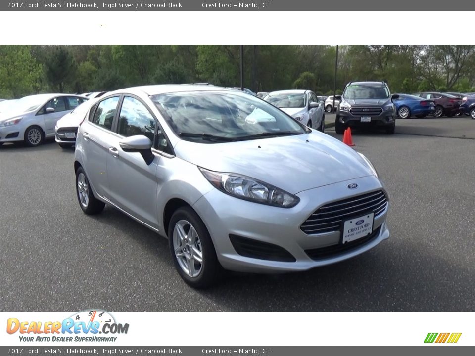 2017 Ford Fiesta SE Hatchback Ingot Silver / Charcoal Black Photo #1