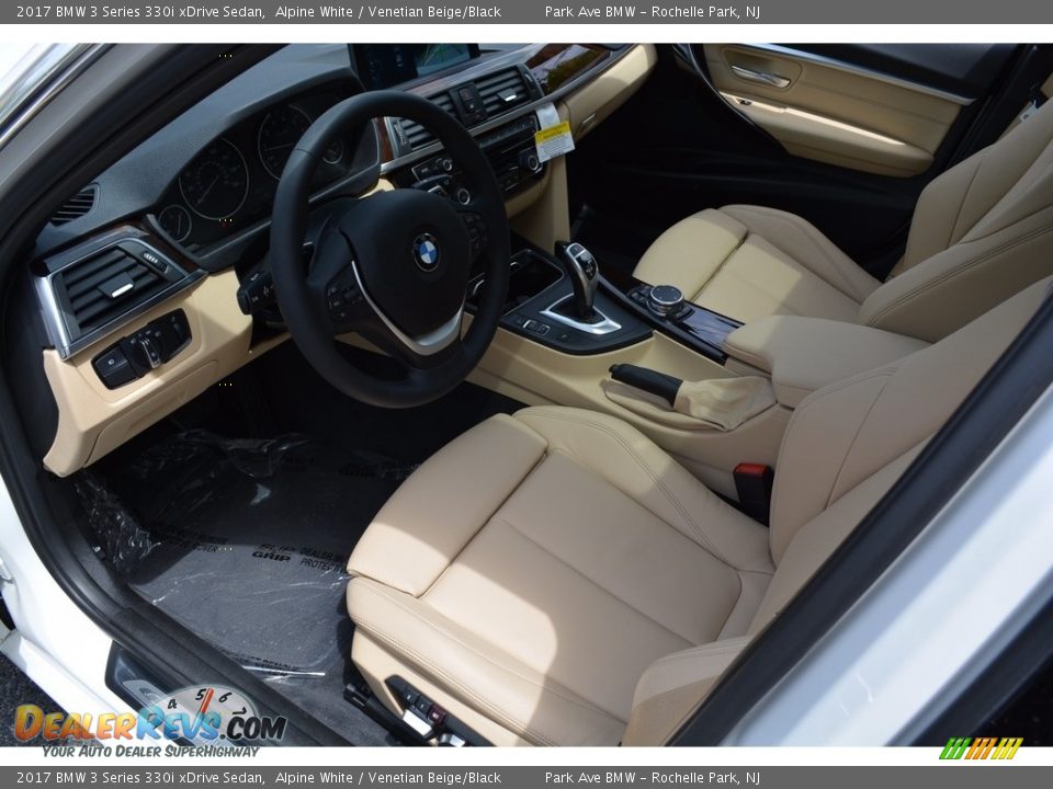 2017 BMW 3 Series 330i xDrive Sedan Alpine White / Venetian Beige/Black Photo #10