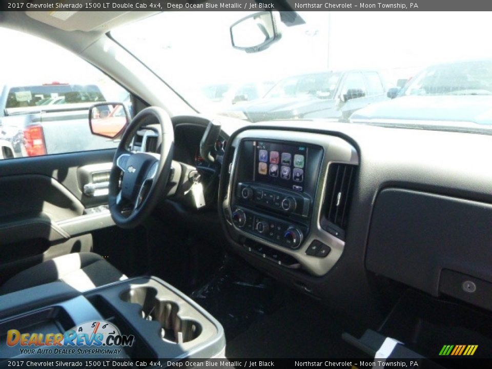 2017 Chevrolet Silverado 1500 LT Double Cab 4x4 Deep Ocean Blue Metallic / Jet Black Photo #10