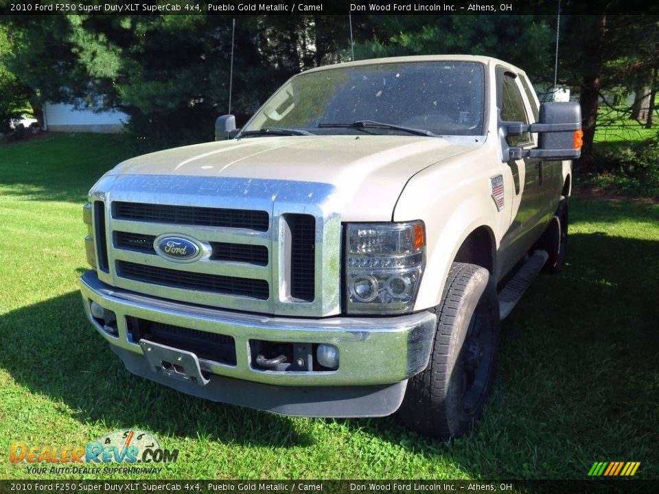 Front 3/4 View of 2010 Ford F250 Super Duty XLT SuperCab 4x4 Photo #3