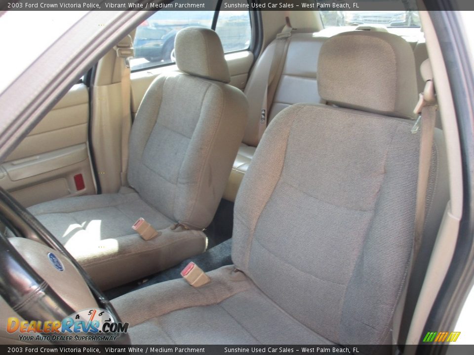 2003 Ford Crown Victoria Police Vibrant White / Medium Parchment Photo #8