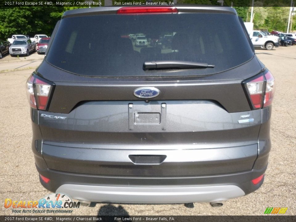 2017 Ford Escape SE 4WD Magnetic / Charcoal Black Photo #3