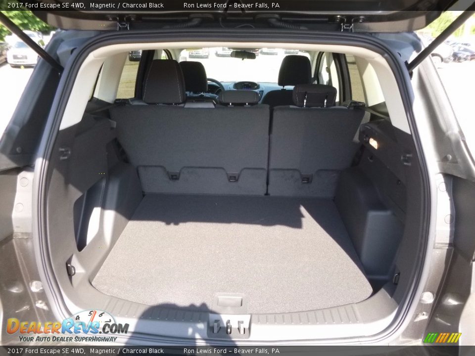 2017 Ford Escape SE 4WD Magnetic / Charcoal Black Photo #4