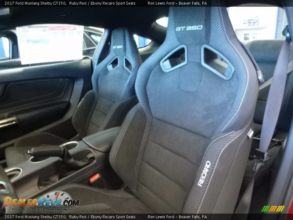 Front Seat of 2017 Ford Mustang Shelby GT350 Photo #11