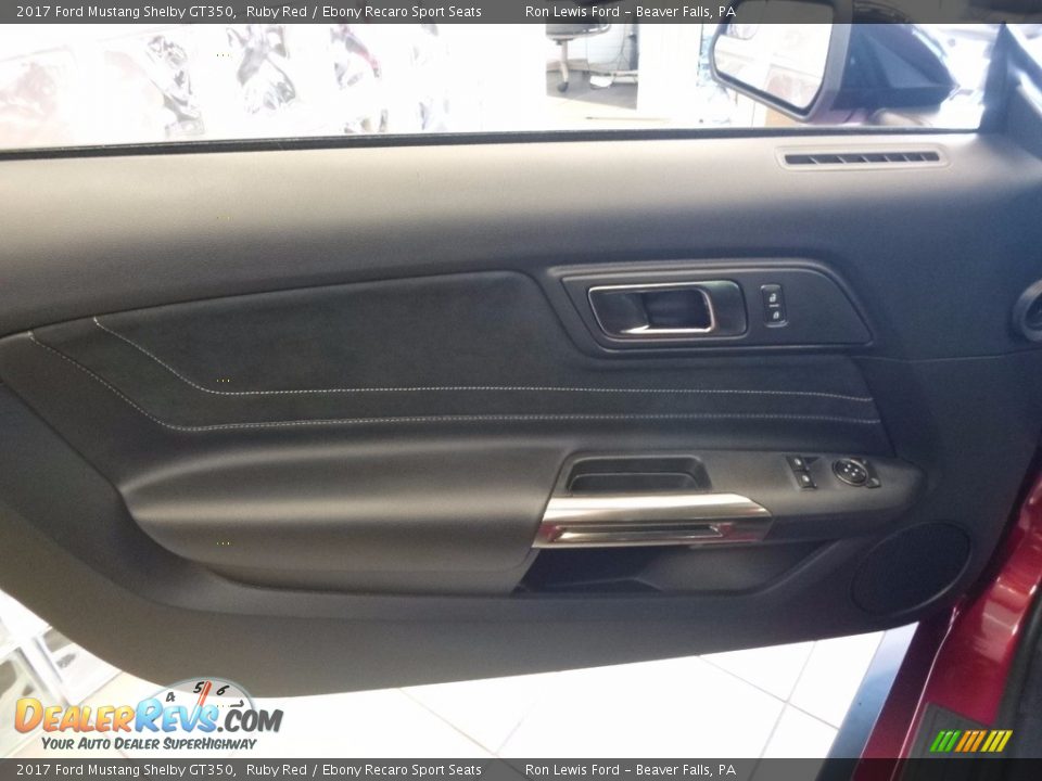 Door Panel of 2017 Ford Mustang Shelby GT350 Photo #13