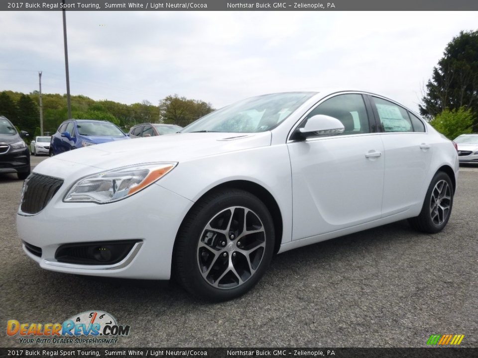 2017 Buick Regal Sport Touring Summit White / Light Neutral/Cocoa Photo #1