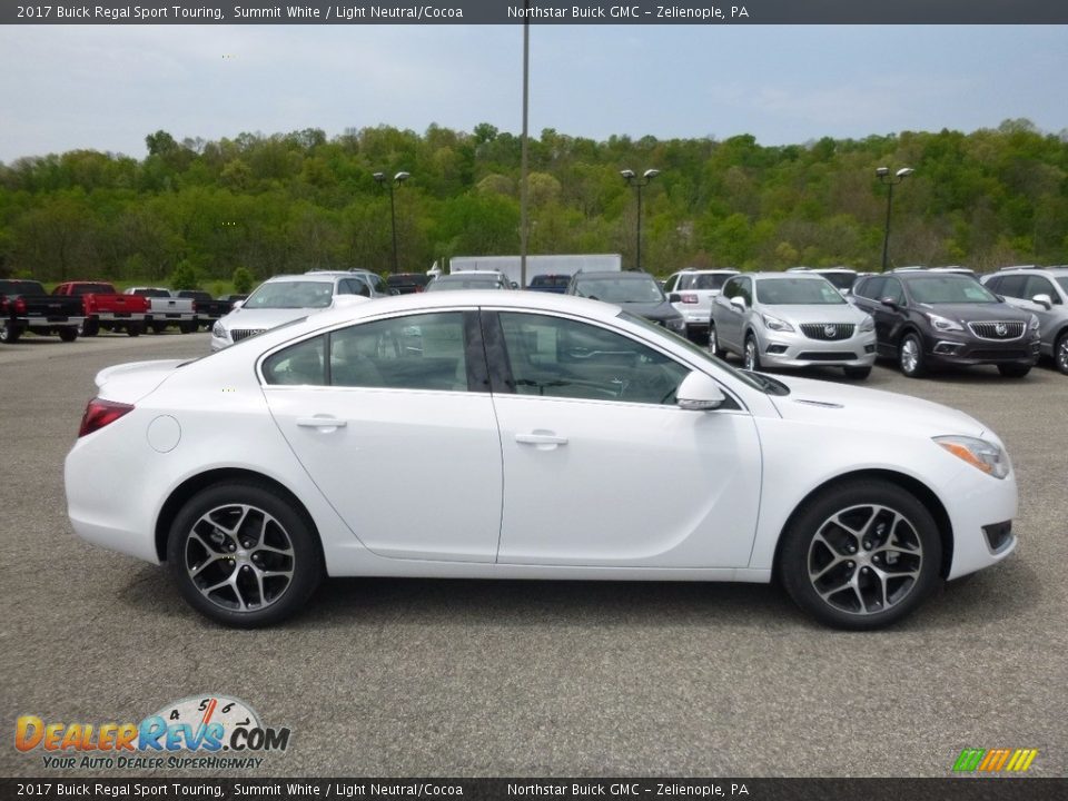 2017 Buick Regal Sport Touring Summit White / Light Neutral/Cocoa Photo #4
