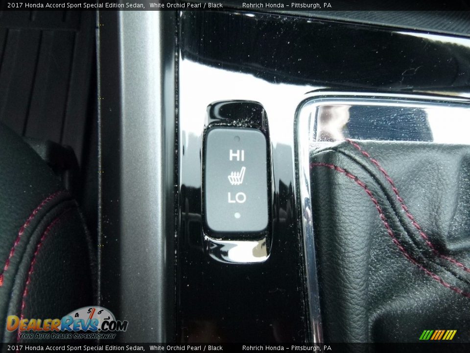 Controls of 2017 Honda Accord Sport Special Edition Sedan Photo #24