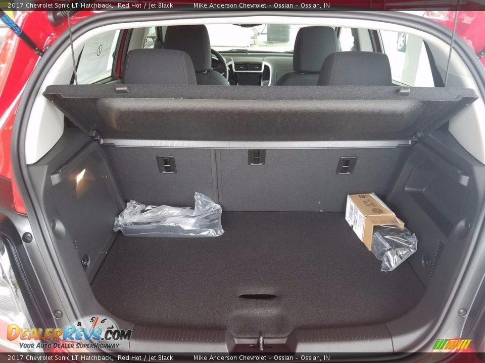 2017 Chevrolet Sonic LT Hatchback Trunk Photo #5