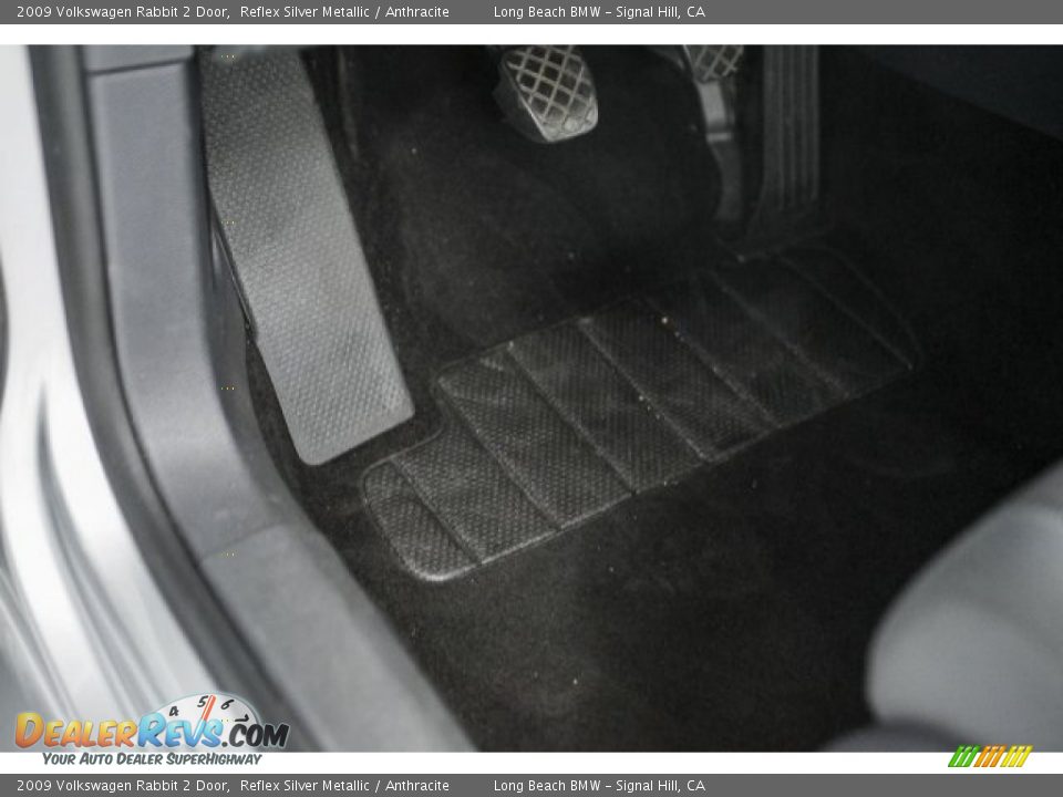 2009 Volkswagen Rabbit 2 Door Reflex Silver Metallic / Anthracite Photo #17