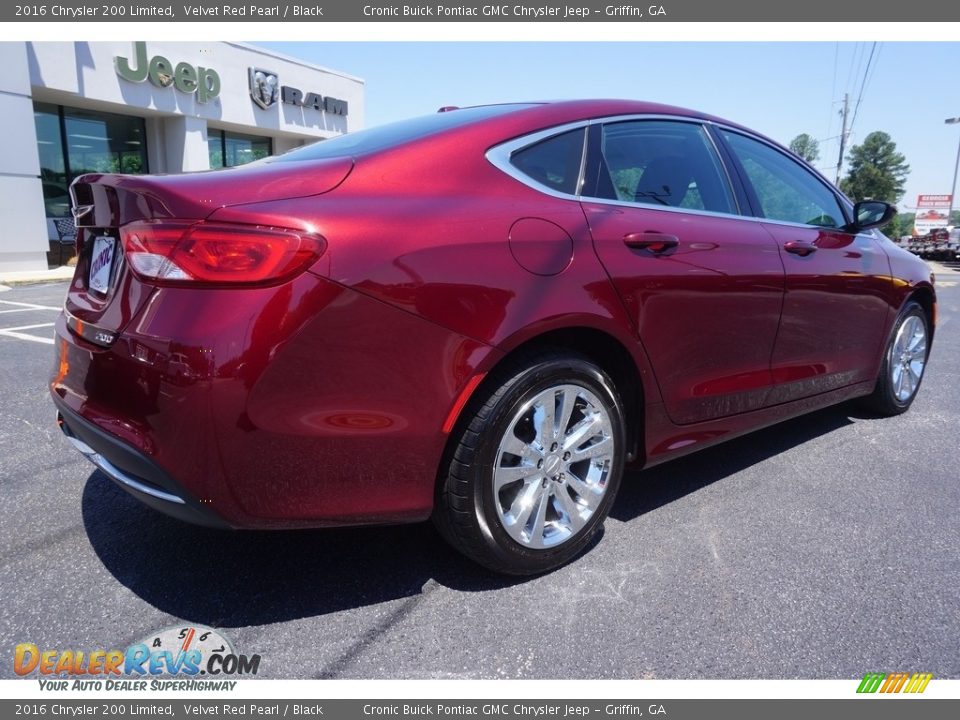 2016 Chrysler 200 Limited Velvet Red Pearl / Black Photo #7