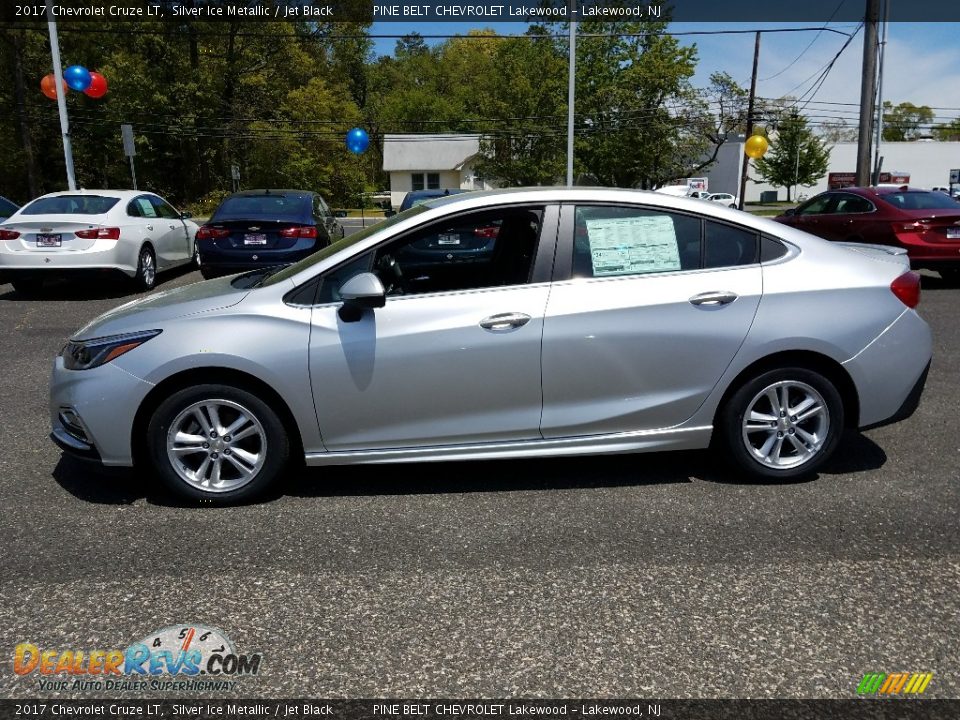 2017 Chevrolet Cruze LT Silver Ice Metallic / Jet Black Photo #3