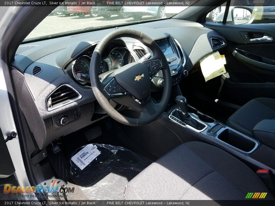 2017 Chevrolet Cruze LT Silver Ice Metallic / Jet Black Photo #7