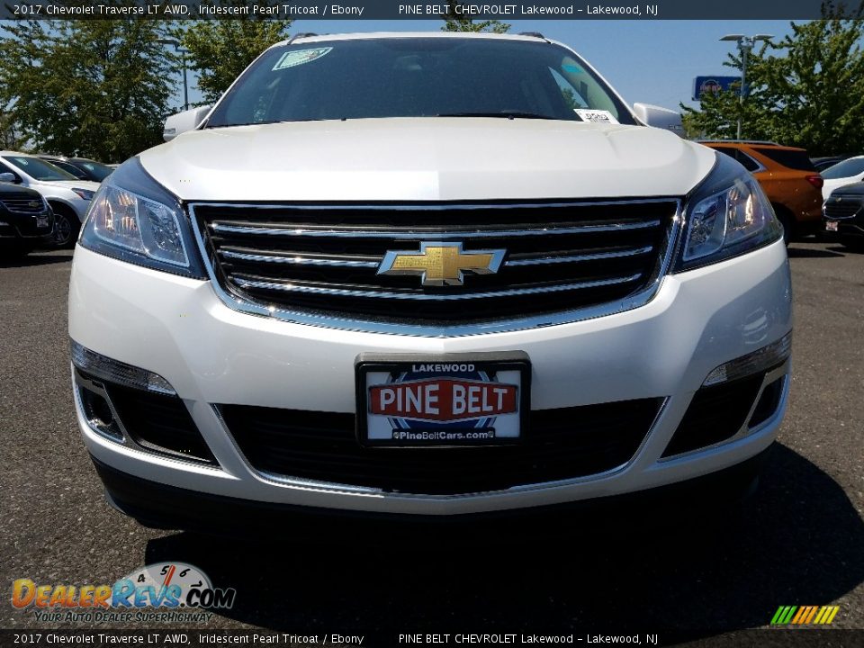 2017 Chevrolet Traverse LT AWD Iridescent Pearl Tricoat / Ebony Photo #2