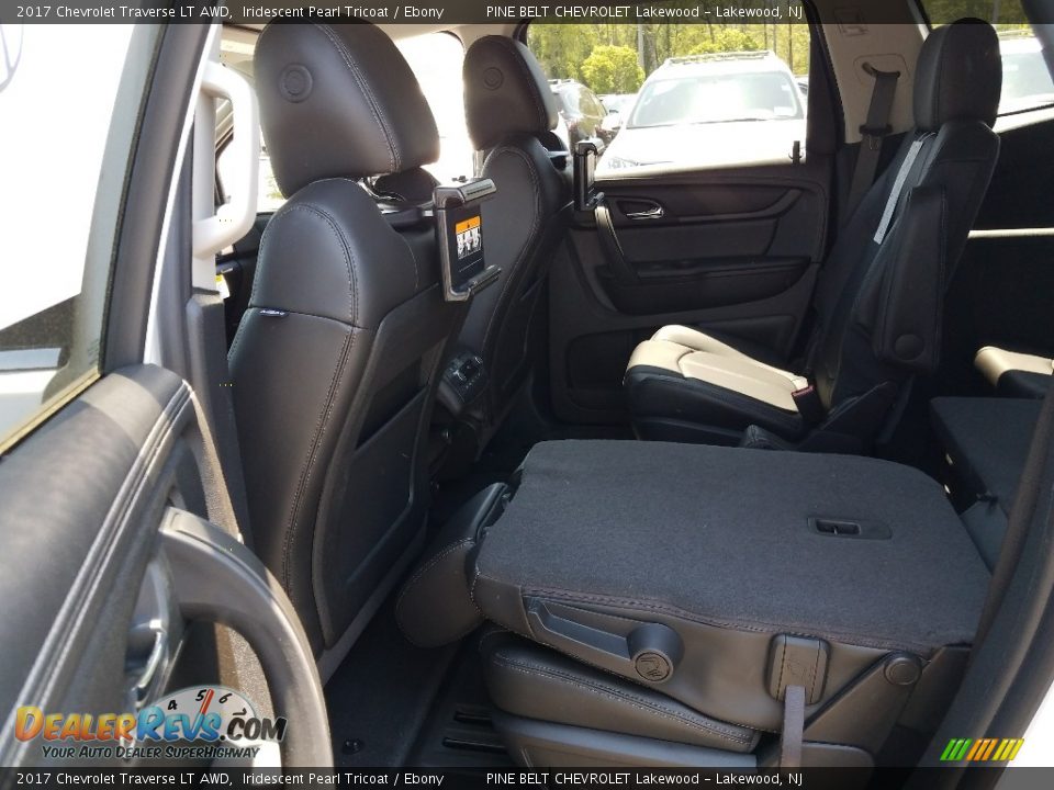 2017 Chevrolet Traverse LT AWD Iridescent Pearl Tricoat / Ebony Photo #6