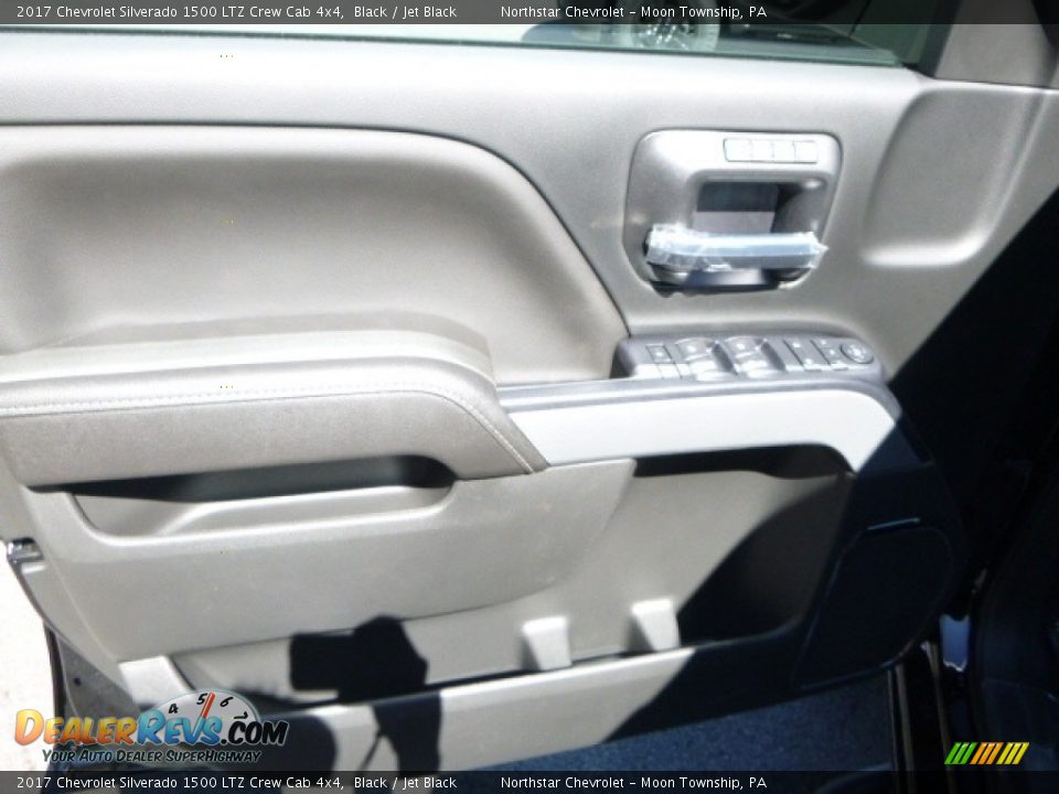 2017 Chevrolet Silverado 1500 LTZ Crew Cab 4x4 Black / Jet Black Photo #14