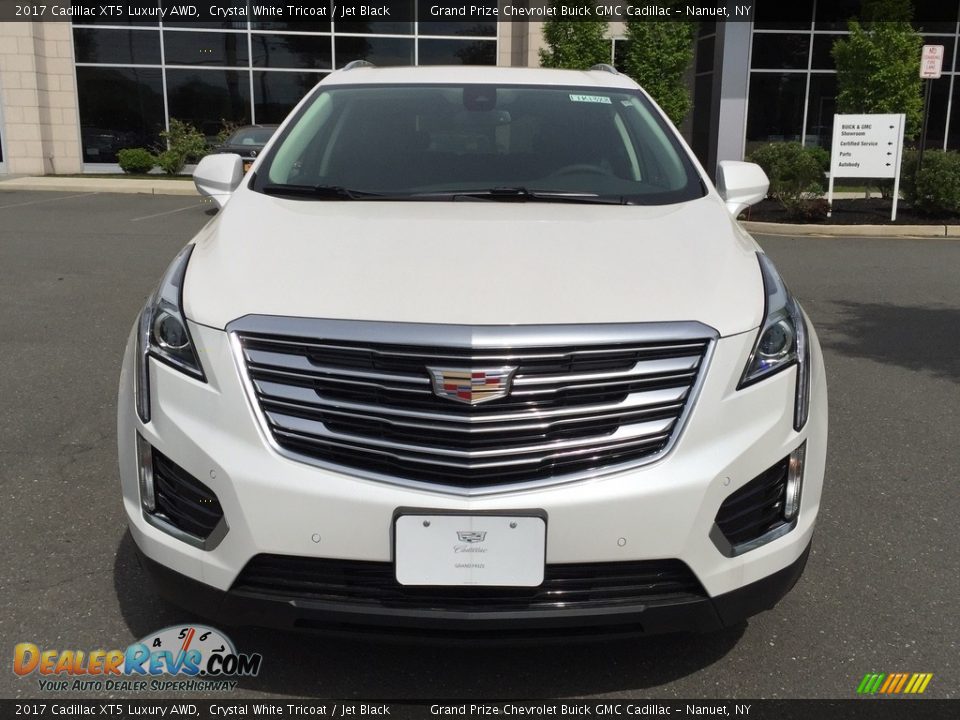 2017 Cadillac XT5 Luxury AWD Crystal White Tricoat / Jet Black Photo #2