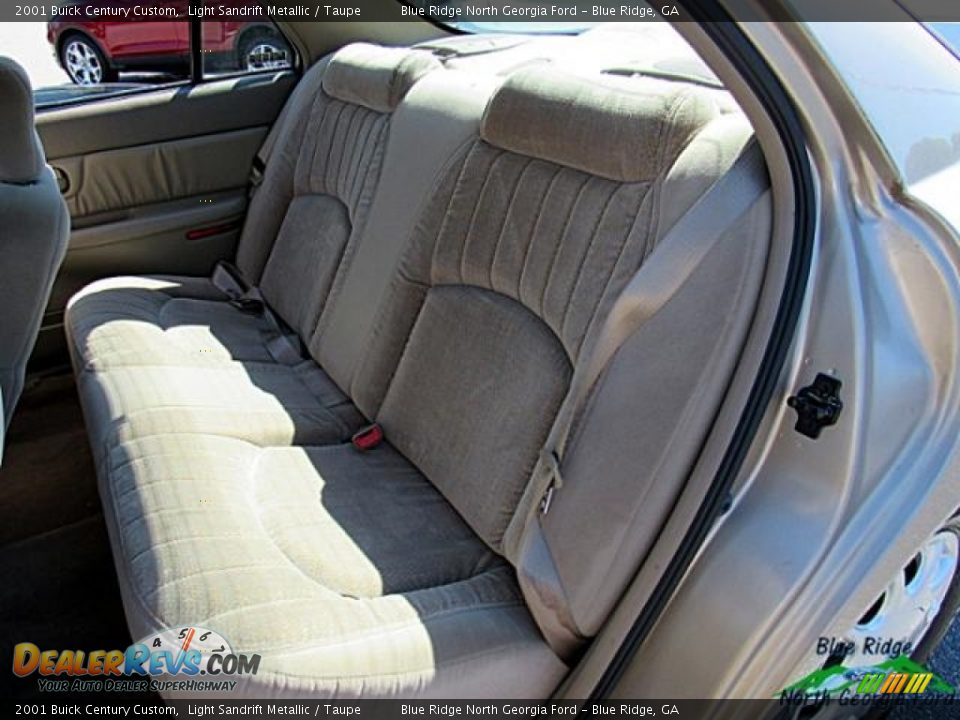 2001 Buick Century Custom Light Sandrift Metallic / Taupe Photo #17