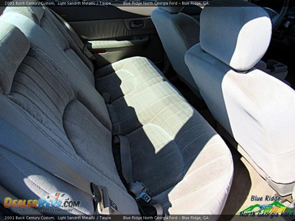 2001 Buick Century Custom Light Sandrift Metallic / Taupe Photo #18