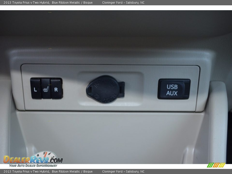 2013 Toyota Prius v Two Hybrid Blue Ribbon Metallic / Bisque Photo #22