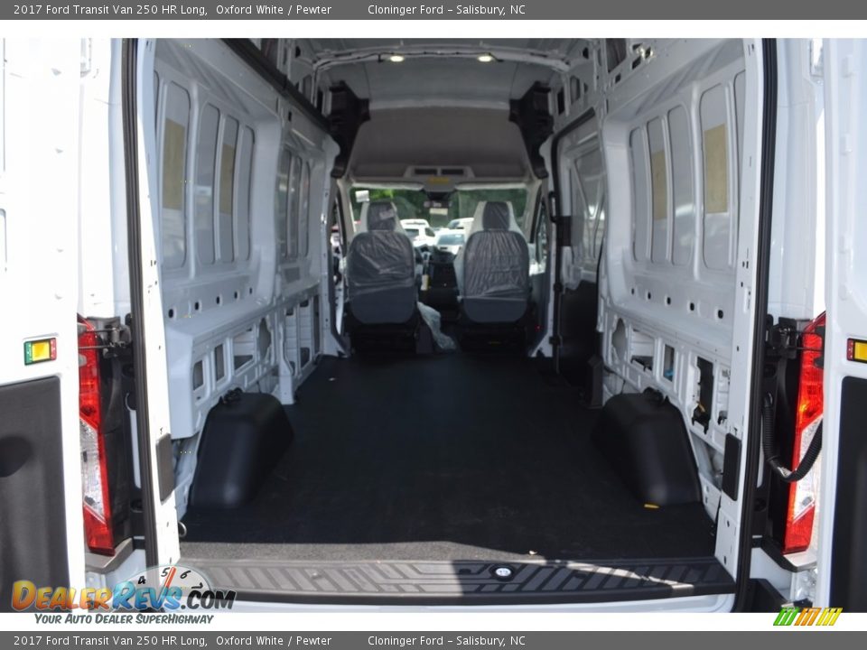2017 Ford Transit Van 250 HR Long Trunk Photo #8