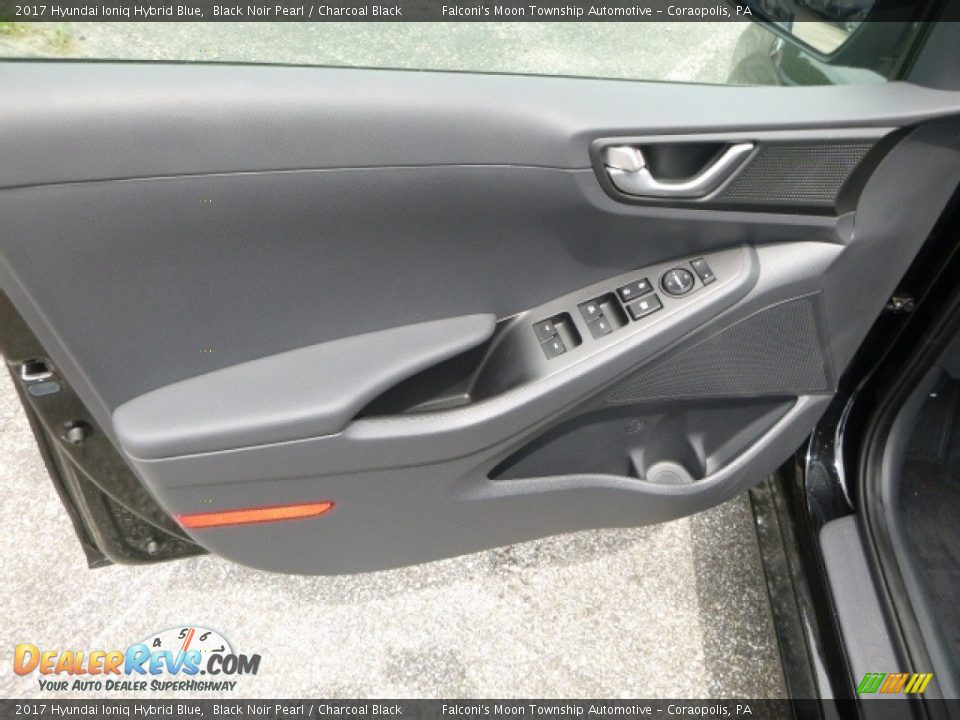 2017 Hyundai Ioniq Hybrid Blue Black Noir Pearl / Charcoal Black Photo #11