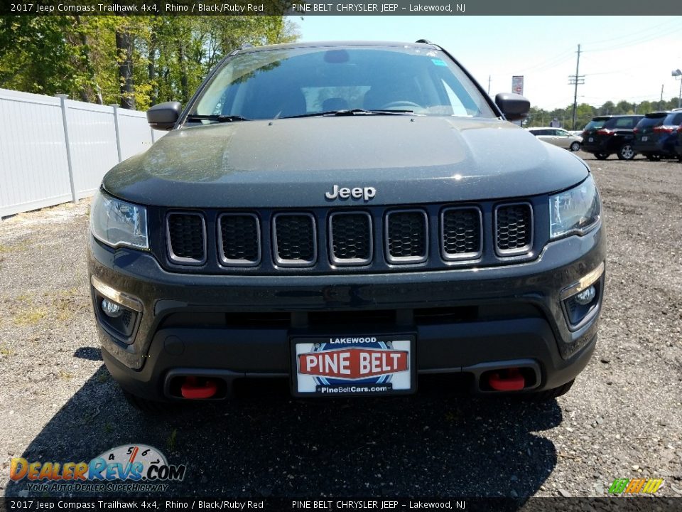 2017 Jeep Compass Trailhawk 4x4 Rhino / Black/Ruby Red Photo #2