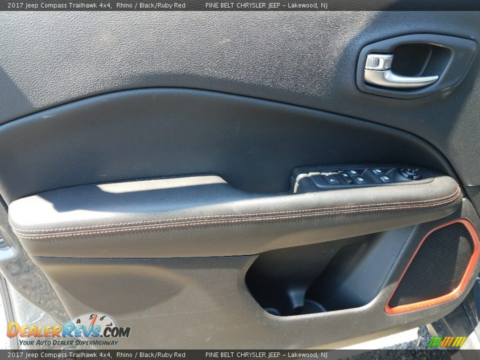 2017 Jeep Compass Trailhawk 4x4 Rhino / Black/Ruby Red Photo #8