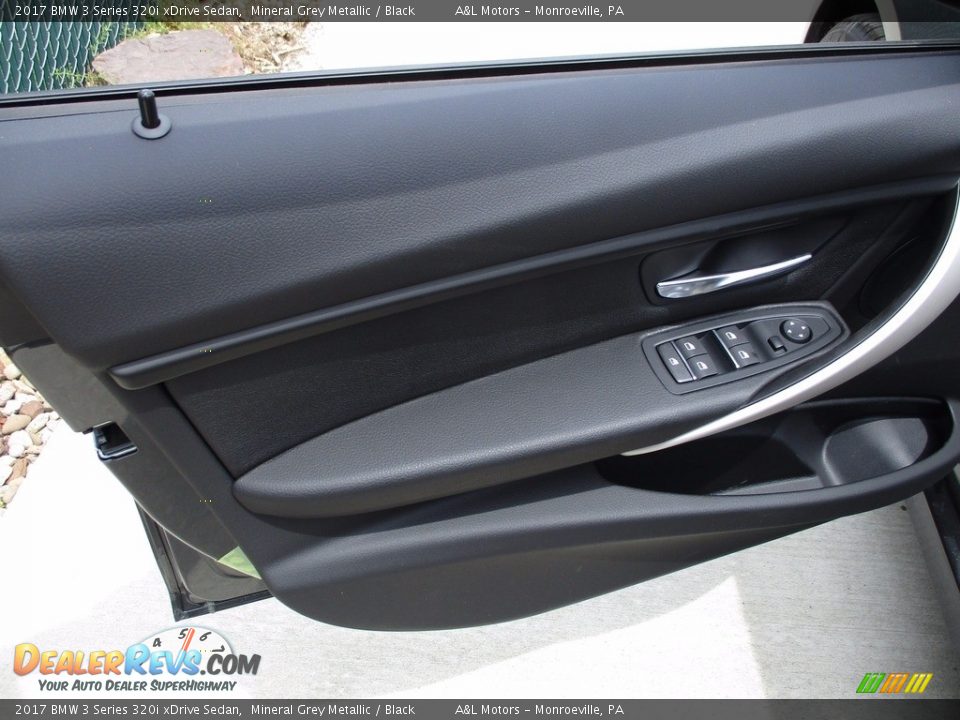2017 BMW 3 Series 320i xDrive Sedan Mineral Grey Metallic / Black Photo #10