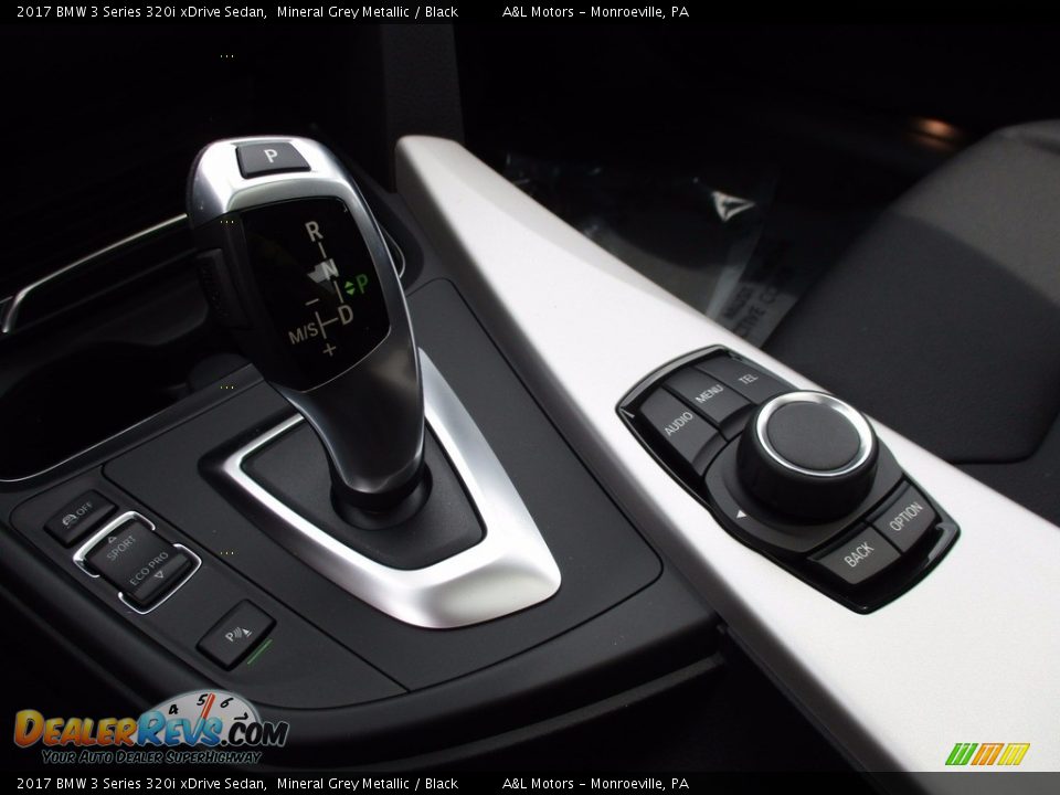 2017 BMW 3 Series 320i xDrive Sedan Mineral Grey Metallic / Black Photo #16