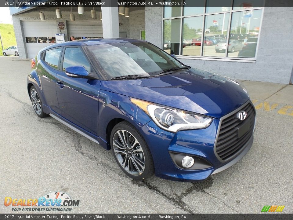 Front 3/4 View of 2017 Hyundai Veloster Turbo Photo #1