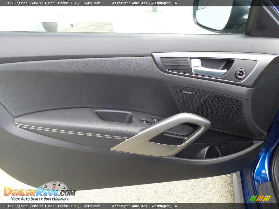 Door Panel of 2017 Hyundai Veloster Turbo Photo #14