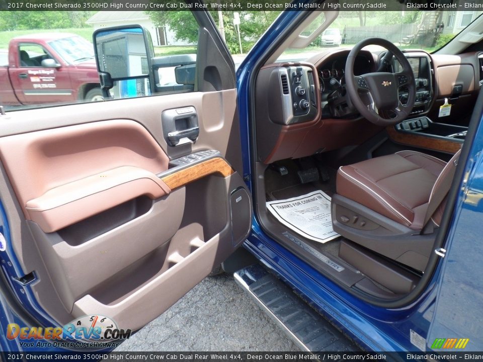 2017 Chevrolet Silverado 3500HD High Country Crew Cab Dual Rear Wheel 4x4 Deep Ocean Blue Metallic / High Country Saddle Photo #18