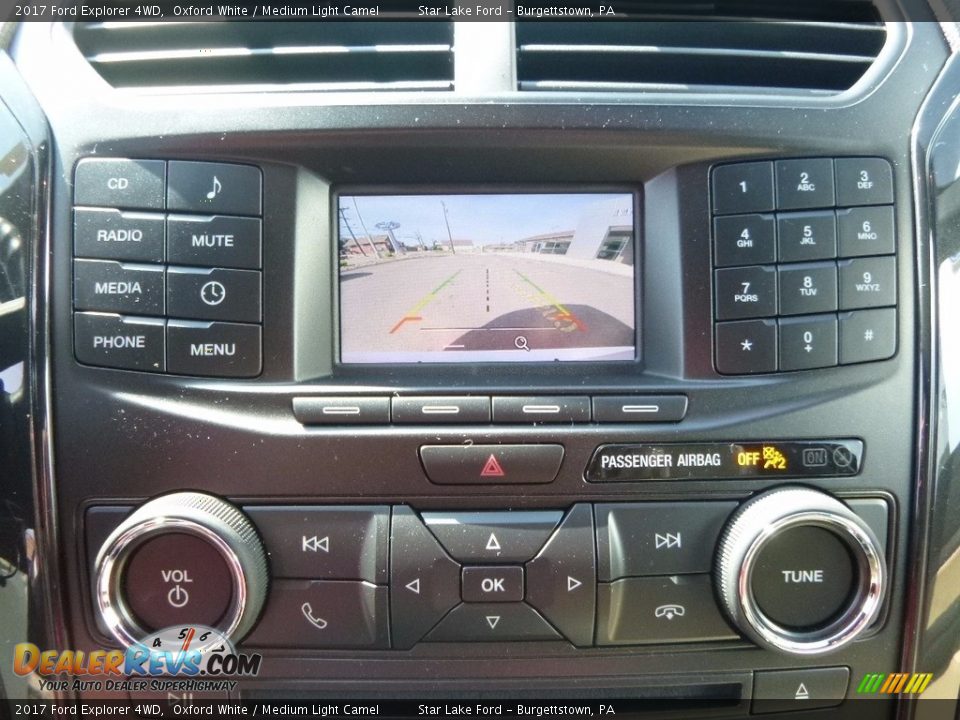 2017 Ford Explorer 4WD Oxford White / Medium Light Camel Photo #19