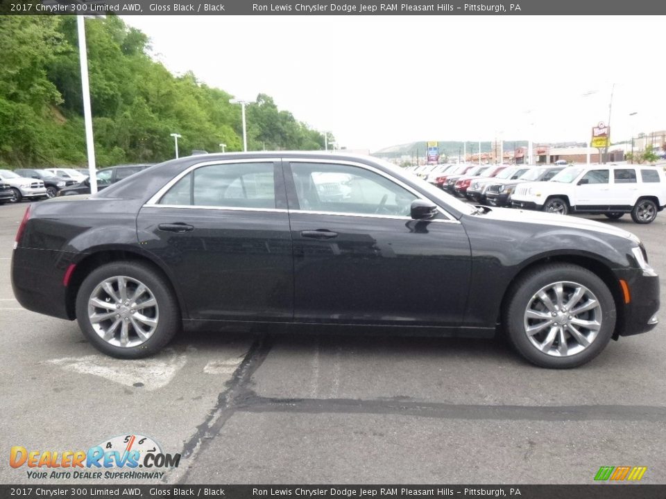 2017 Chrysler 300 Limited AWD Gloss Black / Black Photo #7