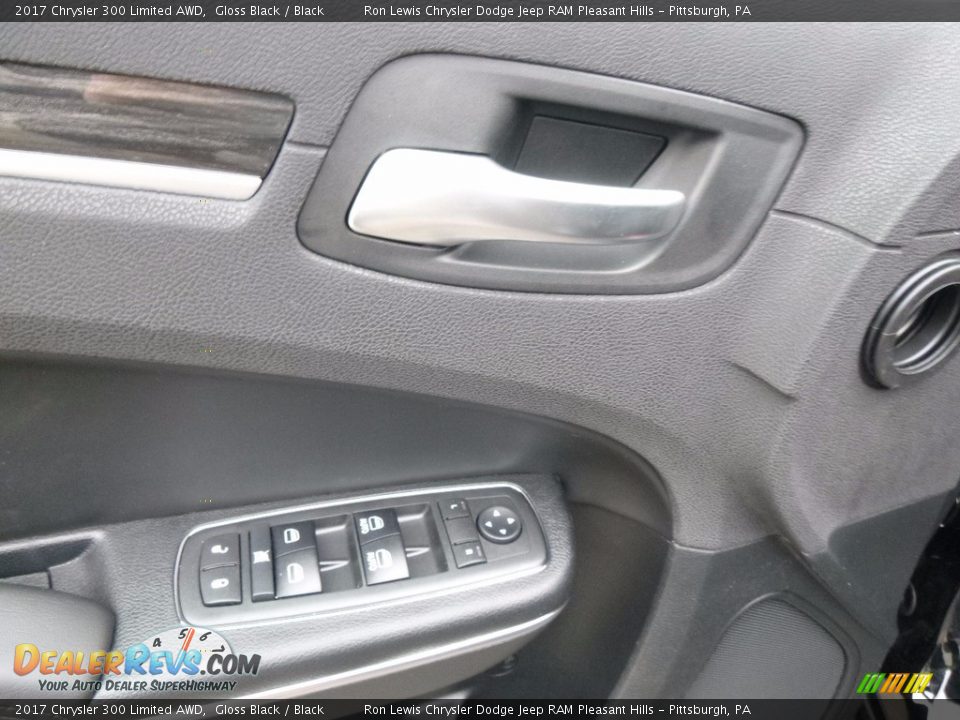 2017 Chrysler 300 Limited AWD Gloss Black / Black Photo #14