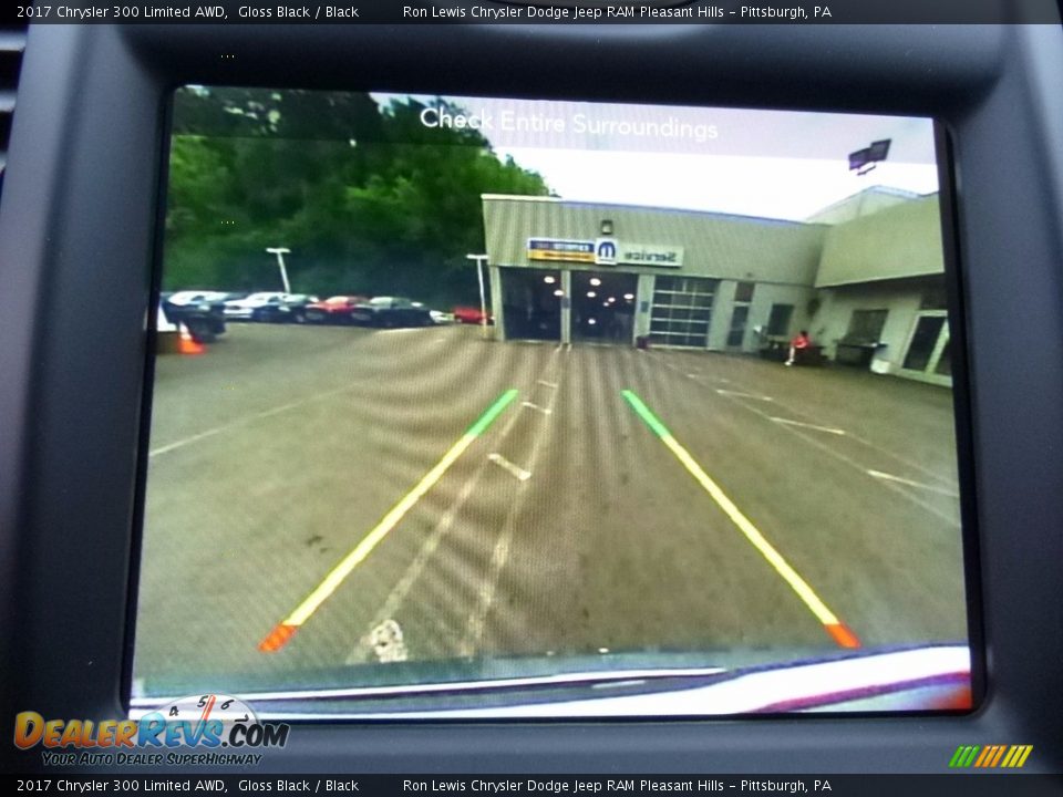 2017 Chrysler 300 Limited AWD Gloss Black / Black Photo #18