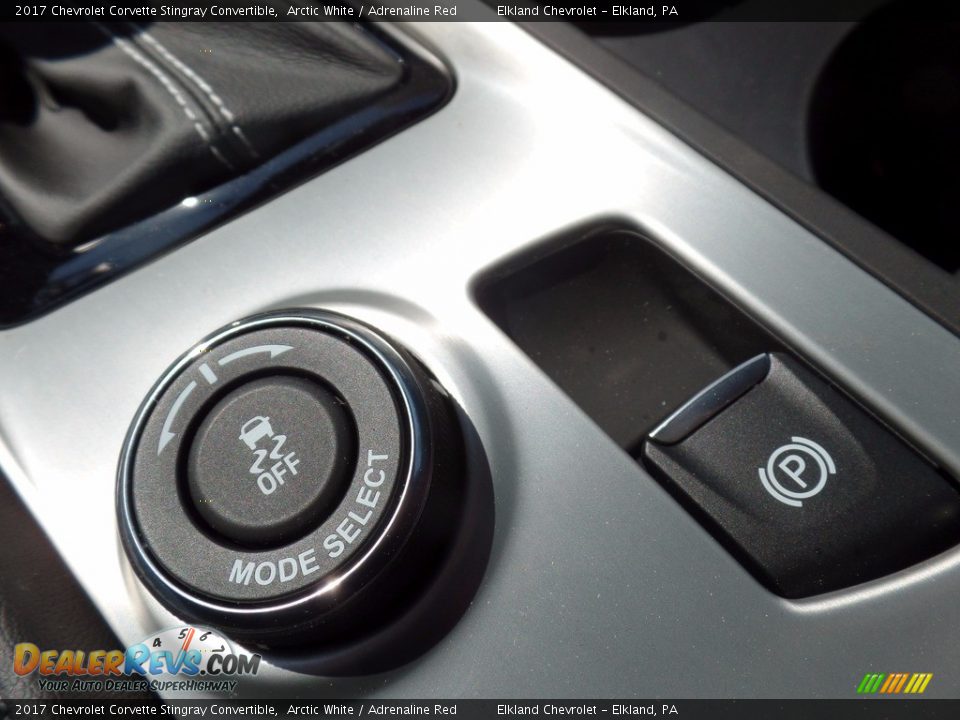 2017 Chevrolet Corvette Stingray Convertible Arctic White / Adrenaline Red Photo #34