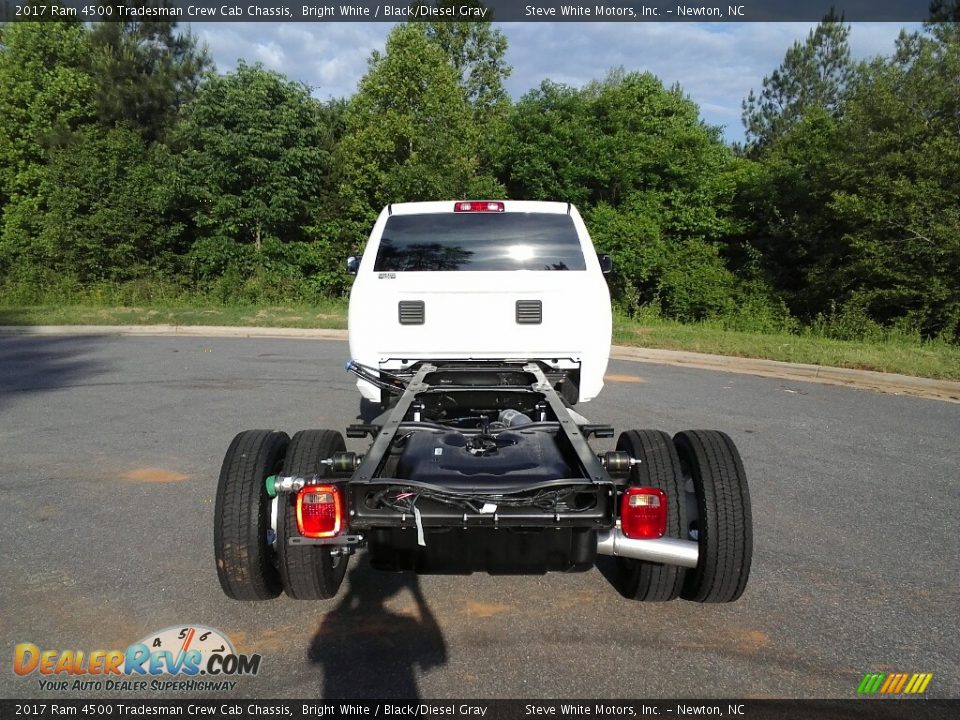 2017 Ram 4500 Tradesman Crew Cab Chassis Bright White / Black/Diesel Gray Photo #7