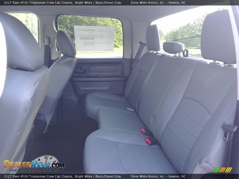 2017 Ram 4500 Tradesman Crew Cab Chassis Bright White / Black/Diesel Gray Photo #22