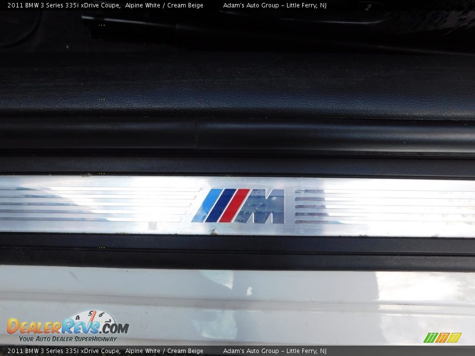 2011 BMW 3 Series 335i xDrive Coupe Alpine White / Cream Beige Photo #10