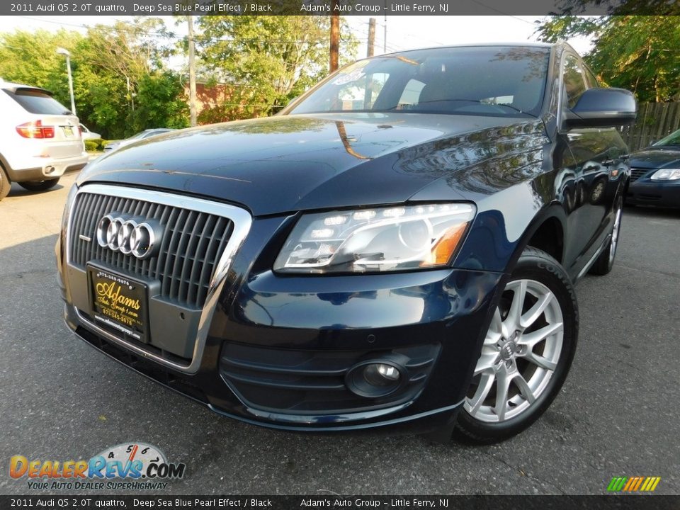 2011 Audi Q5 2.0T quattro Deep Sea Blue Pearl Effect / Black Photo #1