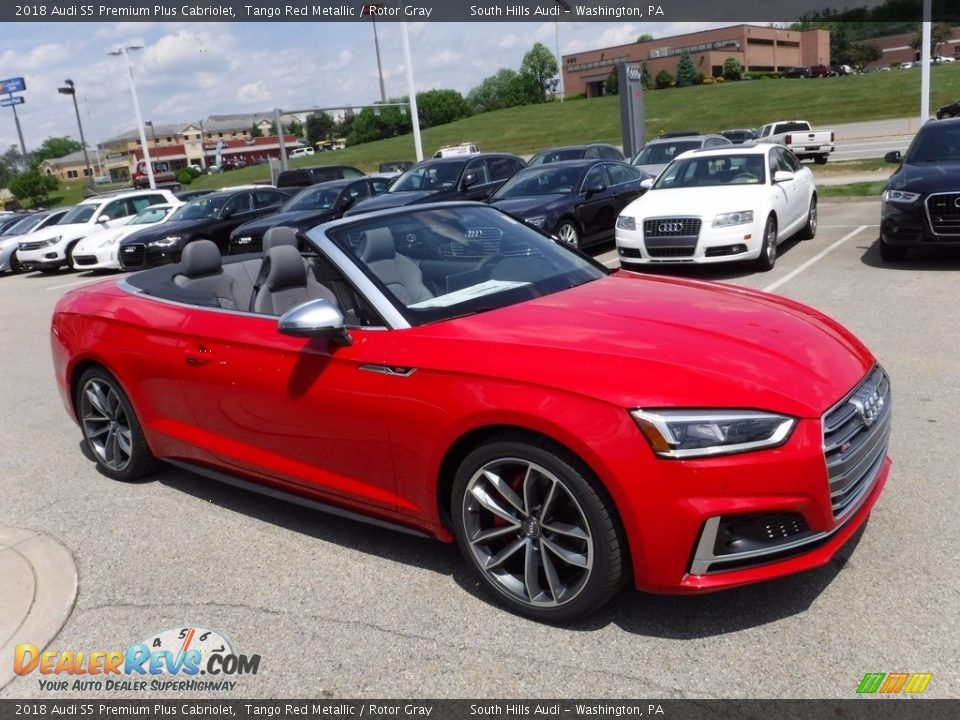 Front 3/4 View of 2018 Audi S5 Premium Plus Cabriolet Photo #4