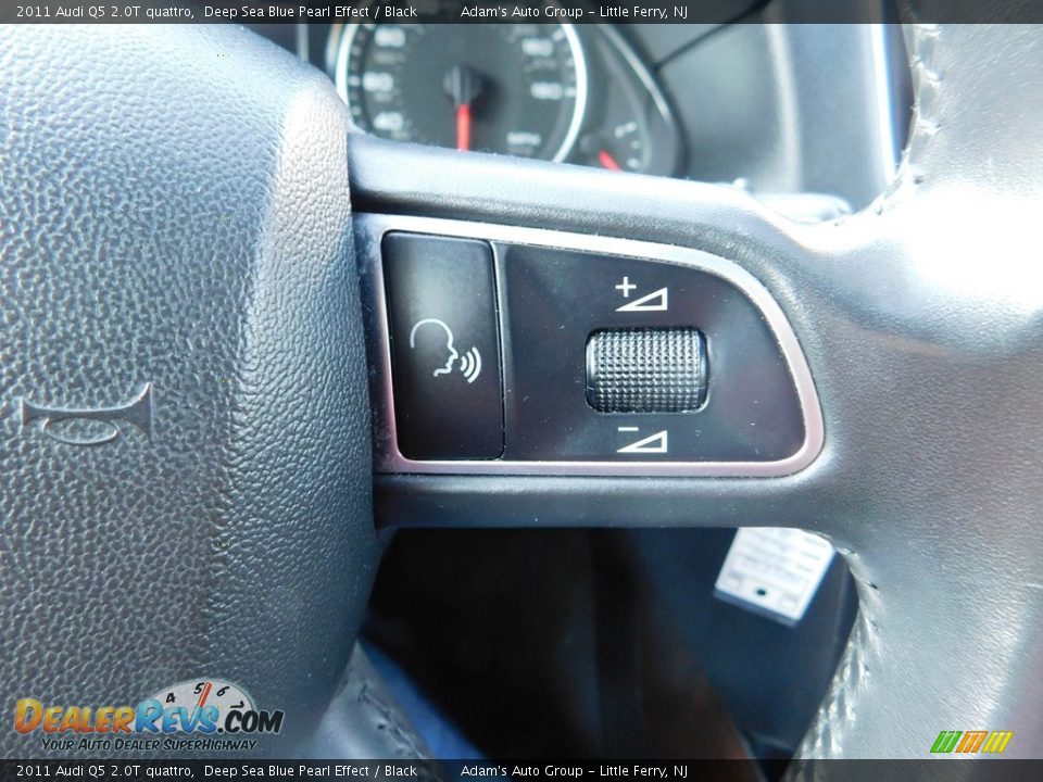 2011 Audi Q5 2.0T quattro Deep Sea Blue Pearl Effect / Black Photo #22